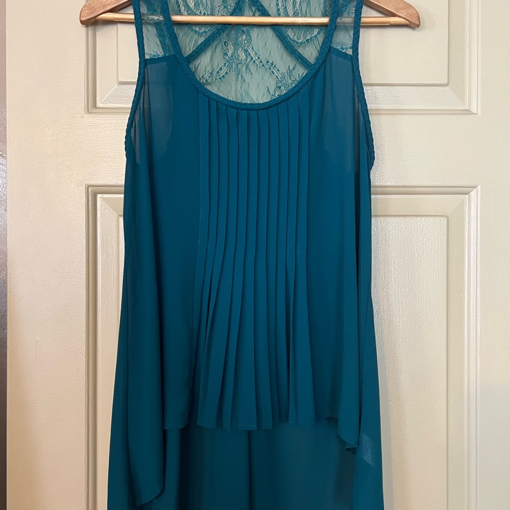 Doe & Rae Teal Sleeveless Lace Top